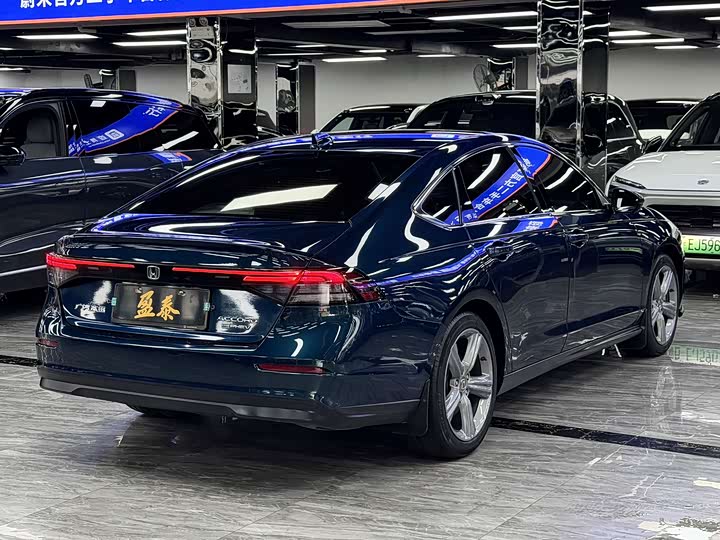 Фото 7 - Honda Accord Hybrid