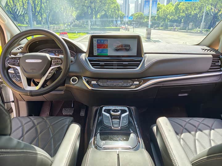 Maxus G20 2023 2023款 改款 PLUS 2.0T 汽油自动豪华版