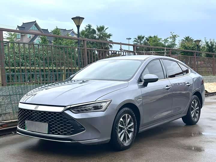 Фото 1 - BYD Qin Plus