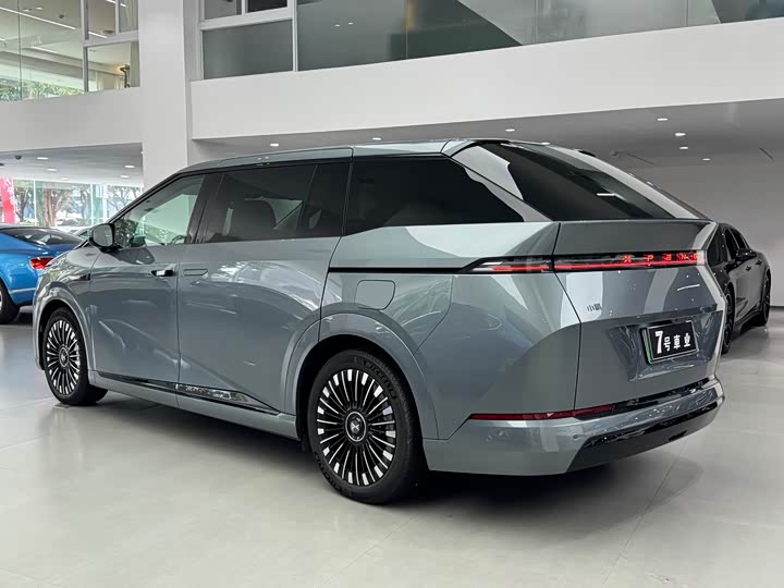 2026 XPeng X9