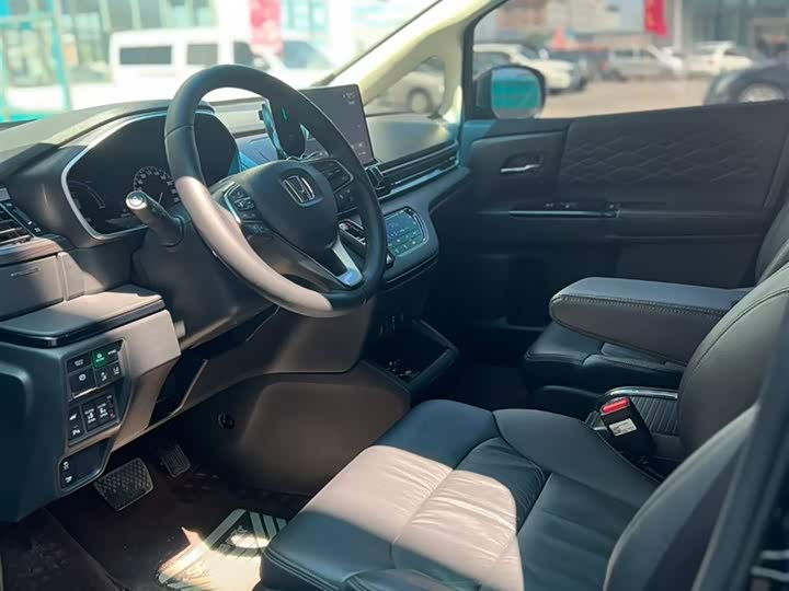Фото 7 - Honda Elysion