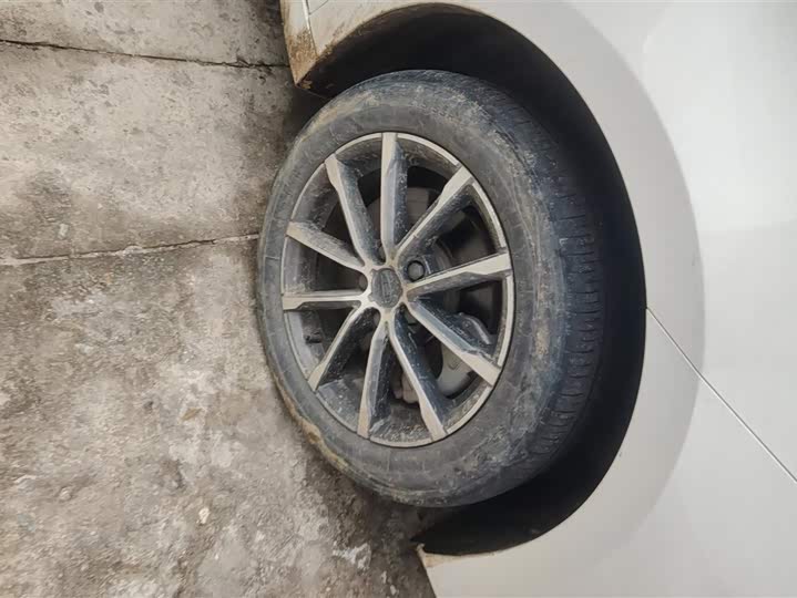 Geely Emgrand GT 2021 2021款 1.8T 领航版+