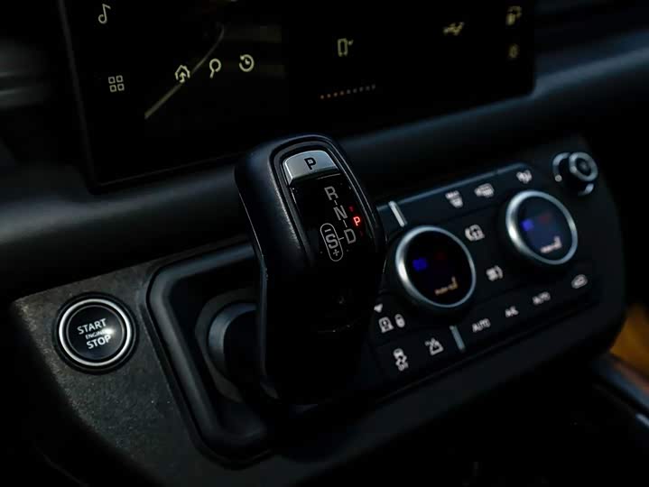 Фото 6 - Land Rover Defender