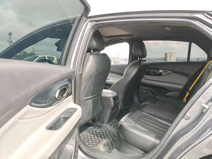 GAC Trumpchi Empow R 2021 2021款 270T DCT J15版