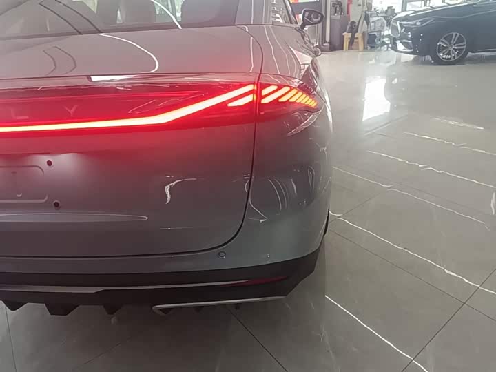 Geely Galaxy L6 2025 2025款 EM-i 140km 探索+版