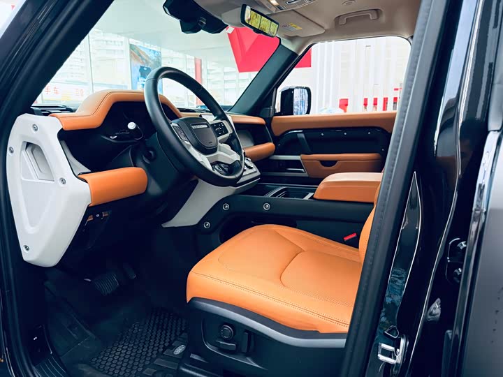Фото 9 - Land Rover Defender