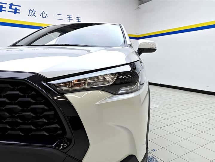 Photo 5 - Toyota Corolla Cross
