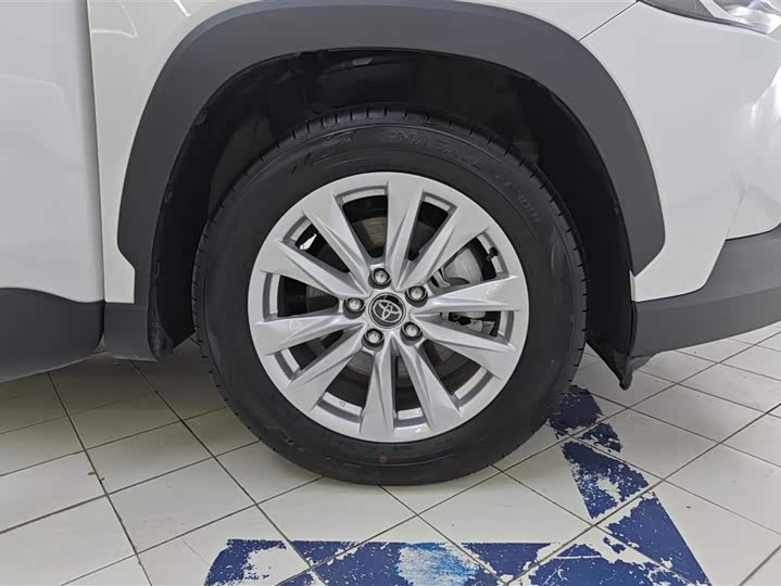 Photo 6 - Toyota Corolla Cross