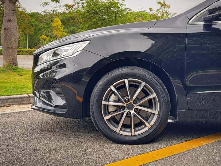 Geely Emgrand GT 2021 2021款 1.8T 领航版+