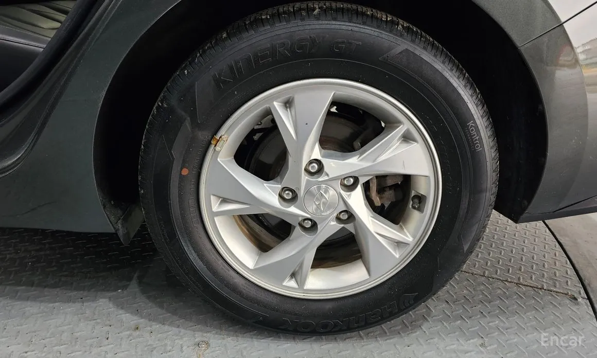 Photo 21 - Hyundai Avante