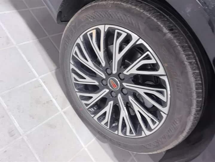 Photo 6 - Hongqi H5