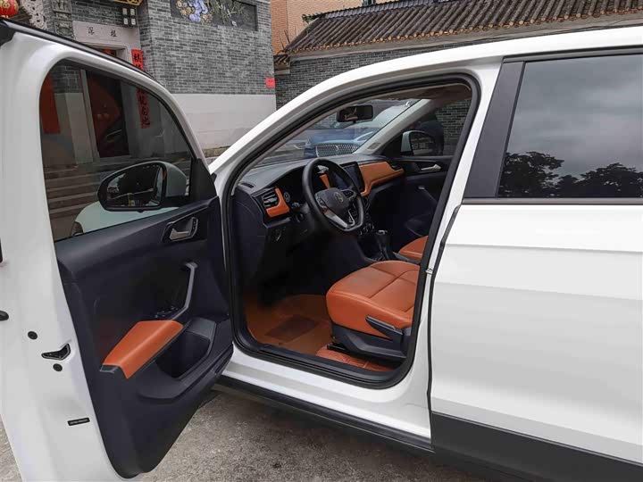 Volkswagen Tharu 2025 2025款 新锐 1.5L 锐进版