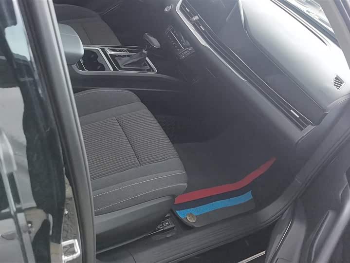 Bestune B70 2025 2025款 龙耀版 1.5T 乐享定制型