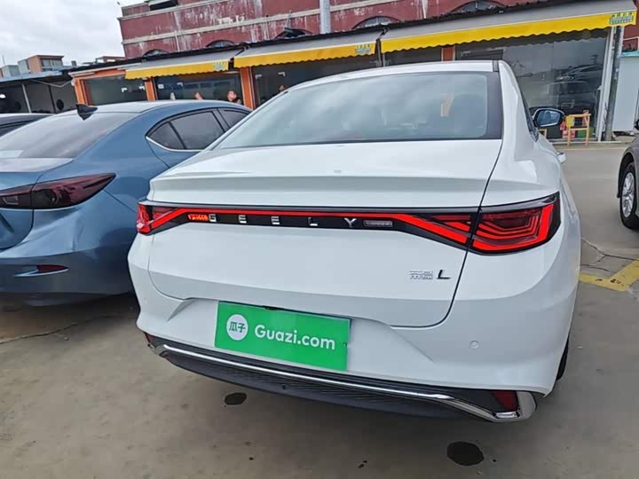 Geely Emgrand L 2022 2022款 1.4T CVT旗舰型
