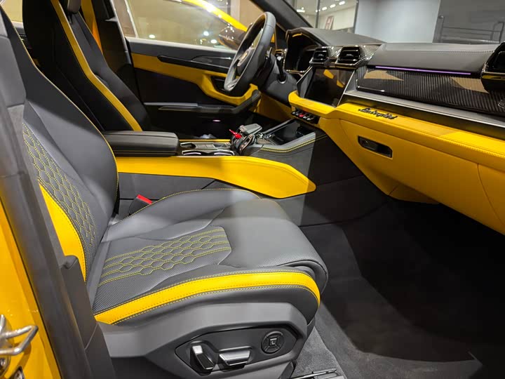 Lamborghini Urus SE 2025 2025款 4.0T 标准版