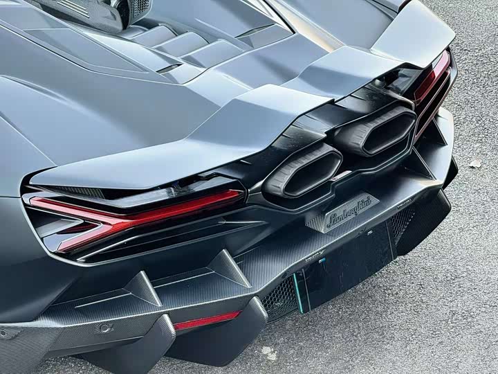 Lamborghini Revuelto 2023 2023款 6.5L PHEV标准版