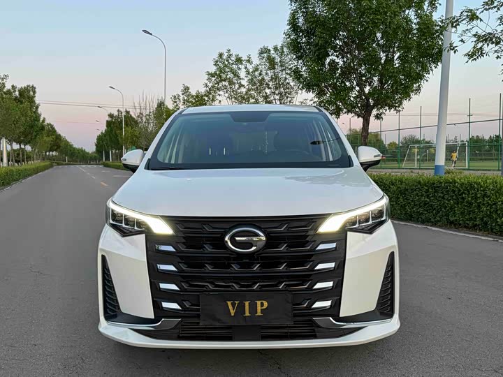 Фото 2 - GAC Trumpchi M6