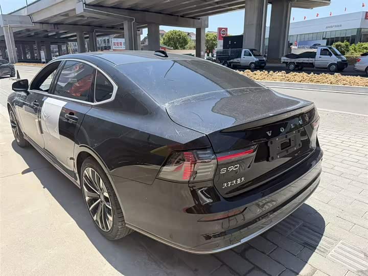 Volvo S90 2026 2026款 B5 智远豪华版