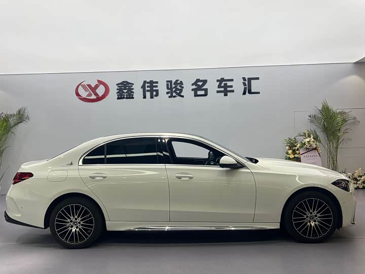 Фото 4 - Mercedes-Benz C-Class