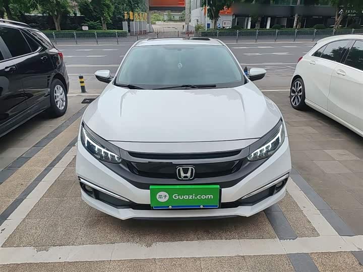 Honda Civic 2016 2016款 220TURBO CVT豪华版