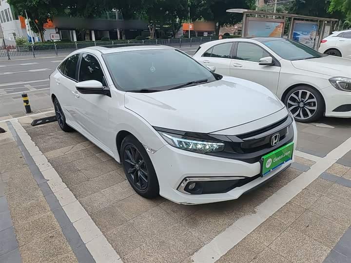 Honda Civic 2016 2016款 220TURBO CVT豪华版