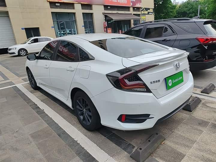 Honda Civic 2016 2016款 220TURBO CVT豪华版
