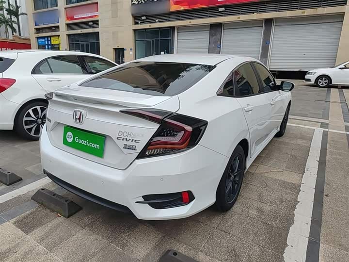 Honda Civic 2016 2016款 220TURBO CVT豪华版