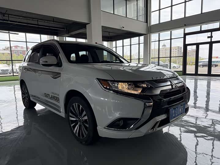 Mitsubishi Outlander 2021 2021款 2.0L 两驱畅享版 5座