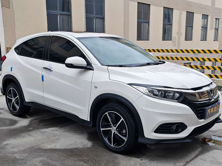Фото 3 - Honda Vezel