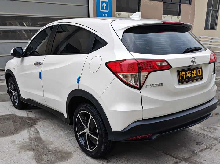 Фото 7 - Honda Vezel