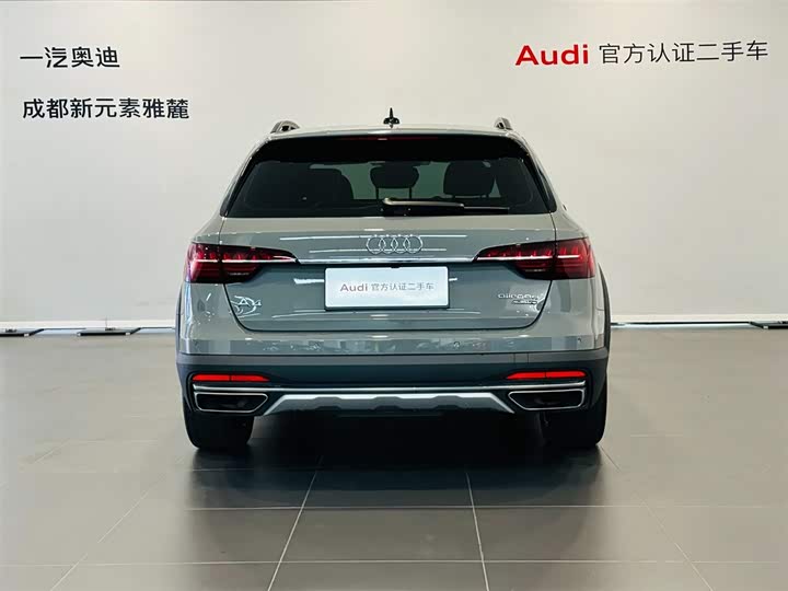 Фото 5 - Audi A4