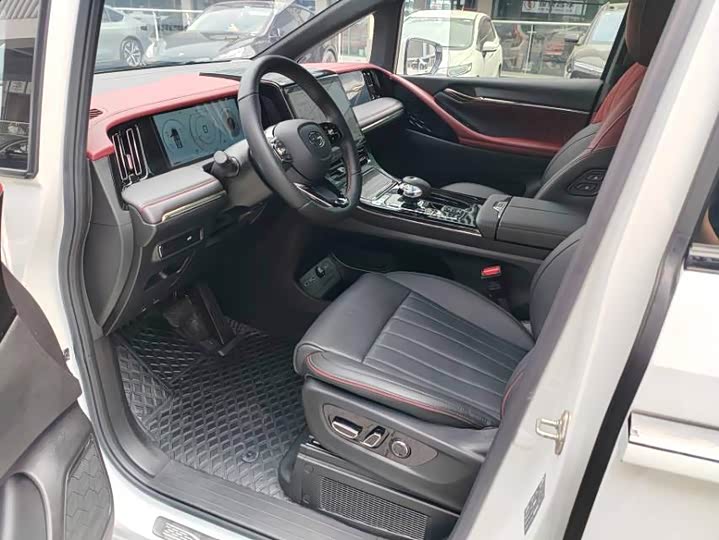 Фото 5 - GAC Trumpchi M8