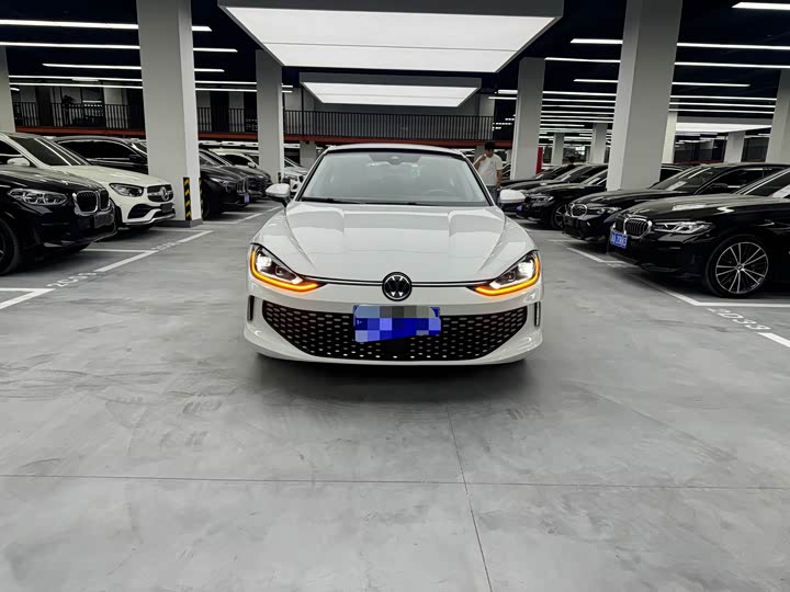 Фото 2 - Volkswagen Lamando L