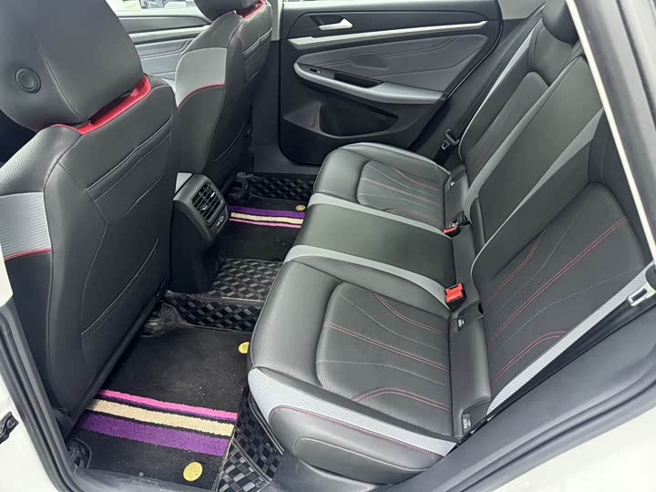 Фото 8 - Volkswagen Lamando L