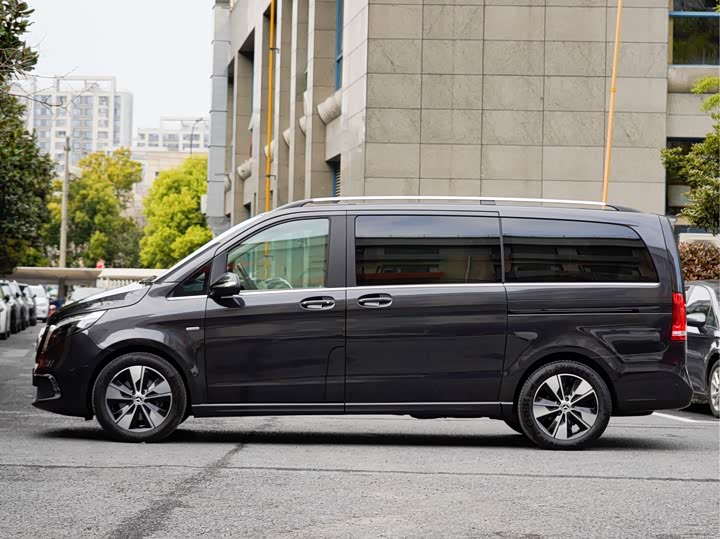 Mercedes-Benz V-Class 2022 2022款 V 260 尊贵版