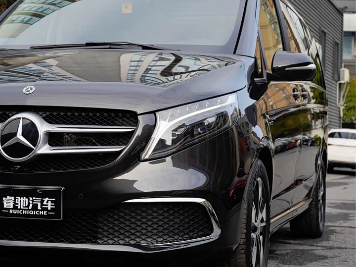 Mercedes-Benz V-Class 2022 2022款 V 260 尊贵版