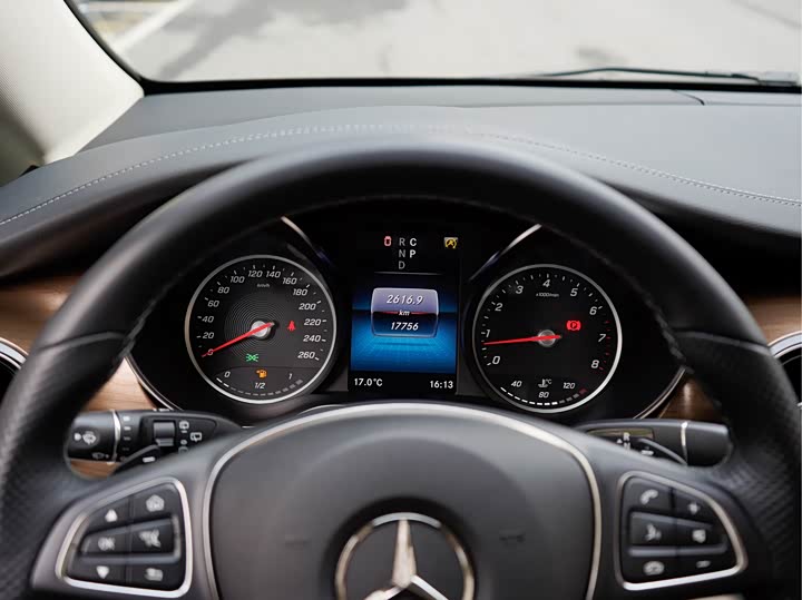 Mercedes-Benz V-Class 2022 2022款 V 260 尊贵版
