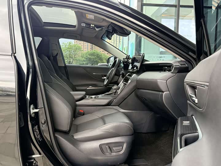Фото 8 - Toyota Venza