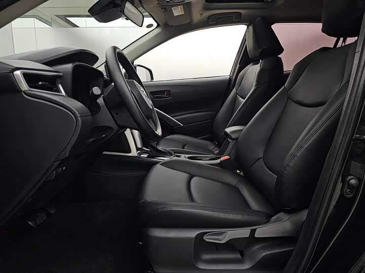 Фото 7 - Toyota Corolla Cross