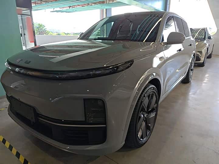 LiXiang L9 2025 2025款 Ultra 智能焕新版