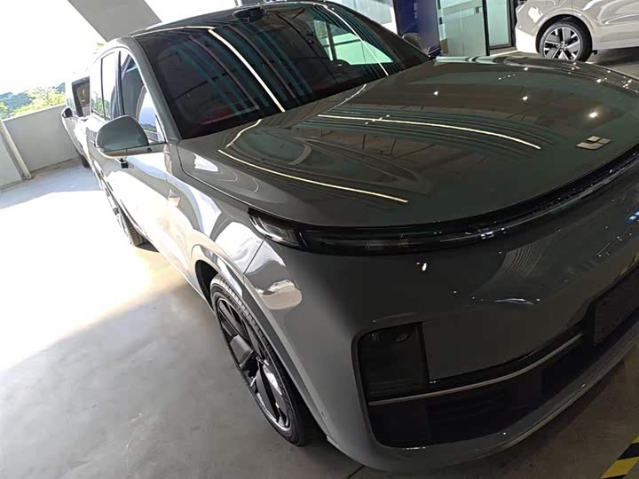 LiXiang L9 2025 2025款 Ultra 智能焕新版