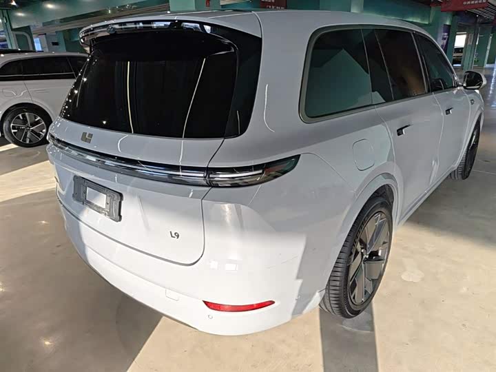 LiXiang L9 2025 2025款 Ultra 智能焕新版