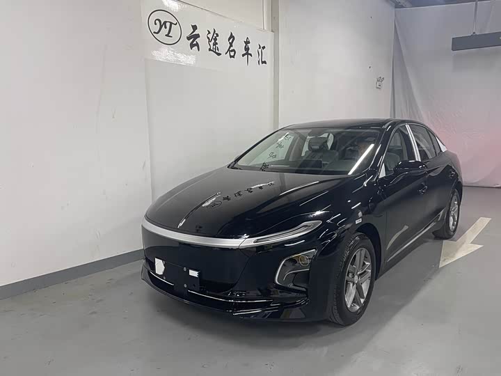 2026 Hongqi E-QM5