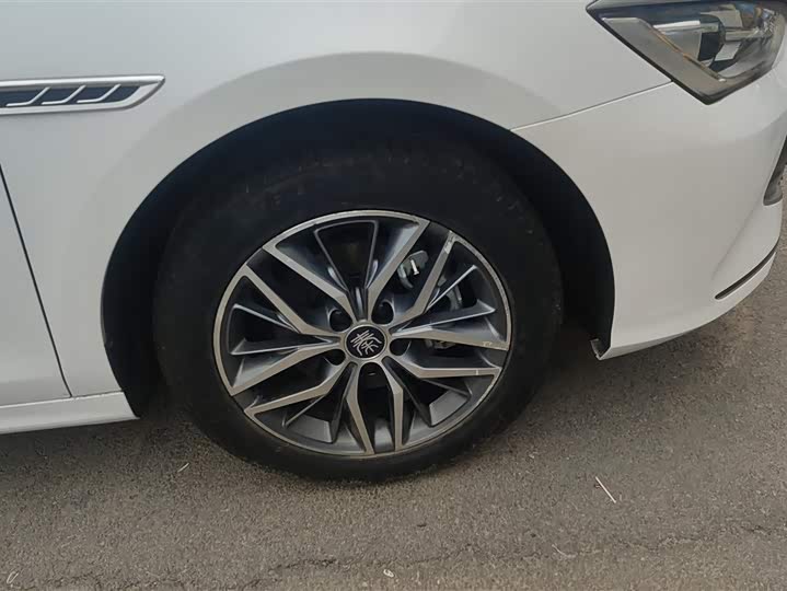 Фото 6 - BYD Qin Plus