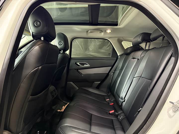 Фото 8 - Land Rover Range Rover Velar