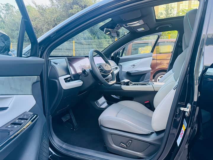 Changan UNI-T 2023 2023款 第二代 1.5T 尊贵型