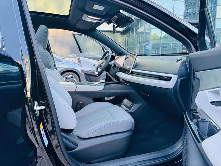 Changan UNI-T 2023 2023款 第二代 1.5T 尊贵型
