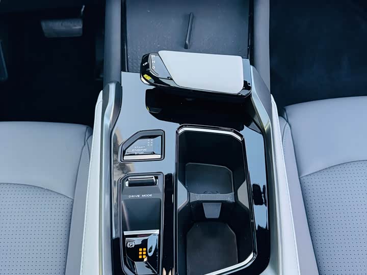 Changan UNI-T 2023 2023款 第二代 1.5T 尊贵型
