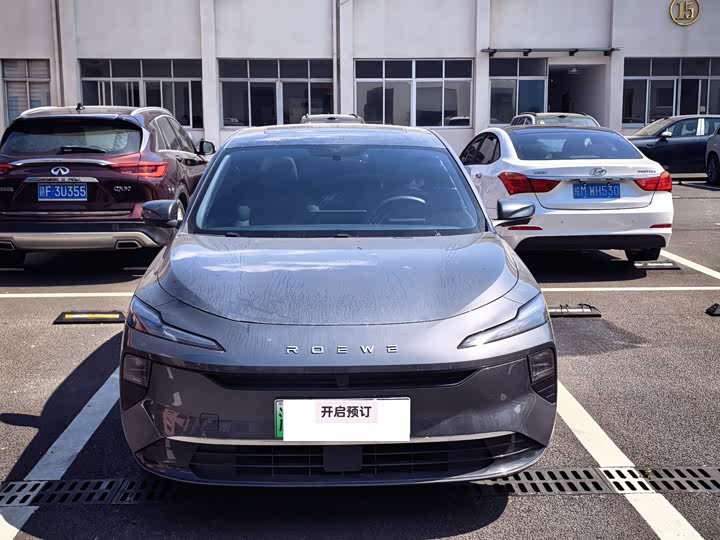 Roewe D6 2025 2025款 520km 尊享版
