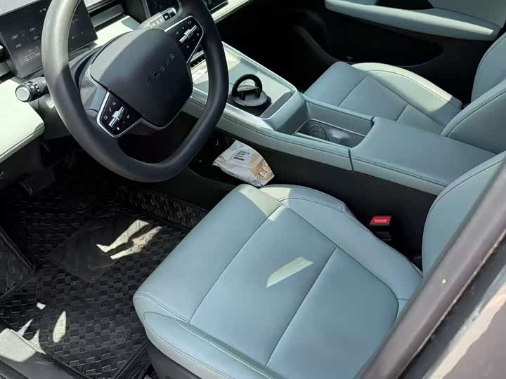 Roewe D6 2025 2025款 520km 尊享版